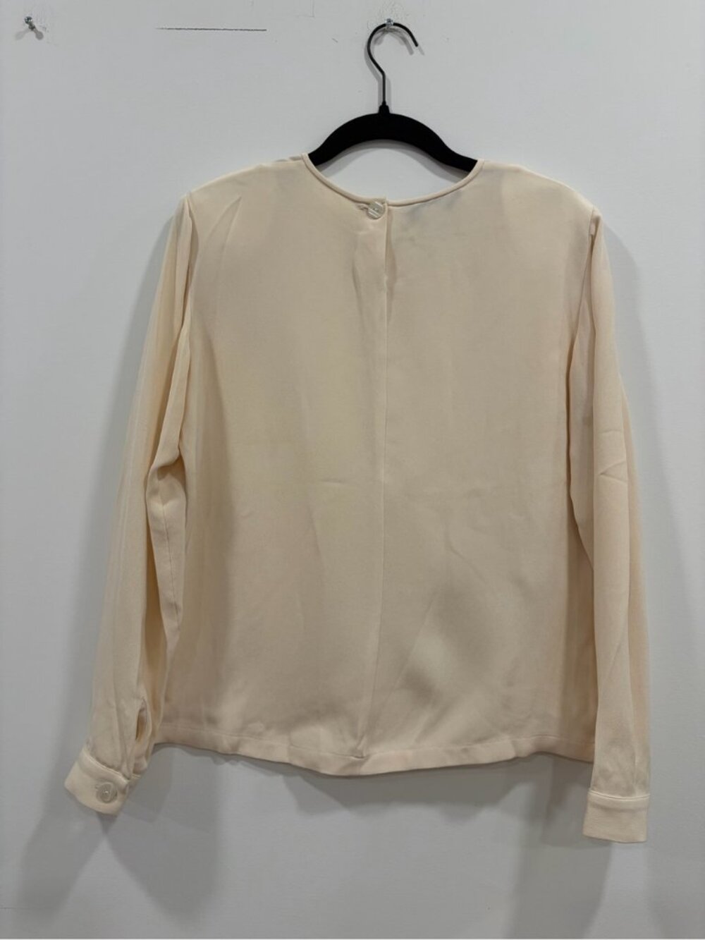 Barrie Pace 100% Silk Blouse Size 6 Cream Ivory Long Sleeve Vintage Minimalist